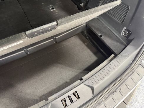 Used 2023 Ford Explorer Platinum w/ Technology Package image 45