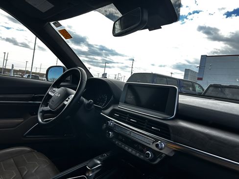 Used 2022 Kia Telluride SX w/ SX Prestige Package image 15