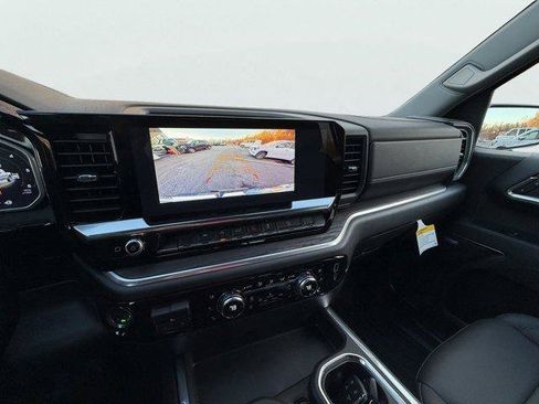 New 2026 GMC Sierra 1500 SLT w/ SLT Premium Package image 11