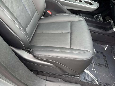 Used 2024 Cadillac Lyriq Luxury image 12