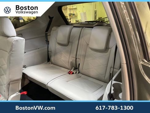 New 2026 Volkswagen Atlas SE image 9