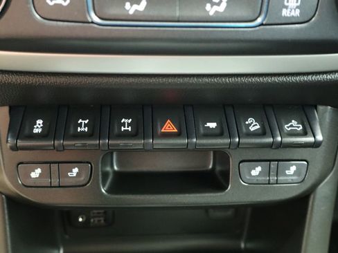 Used 2022 Chevrolet Colorado ZR2 AWD/4WD image 45