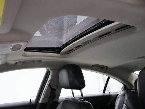 Used 2014 Buick Regal Premium FWD image 9