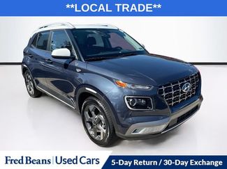 Used 2023 Hyundai Venue Limited w/ Cargo Package FWD video 1