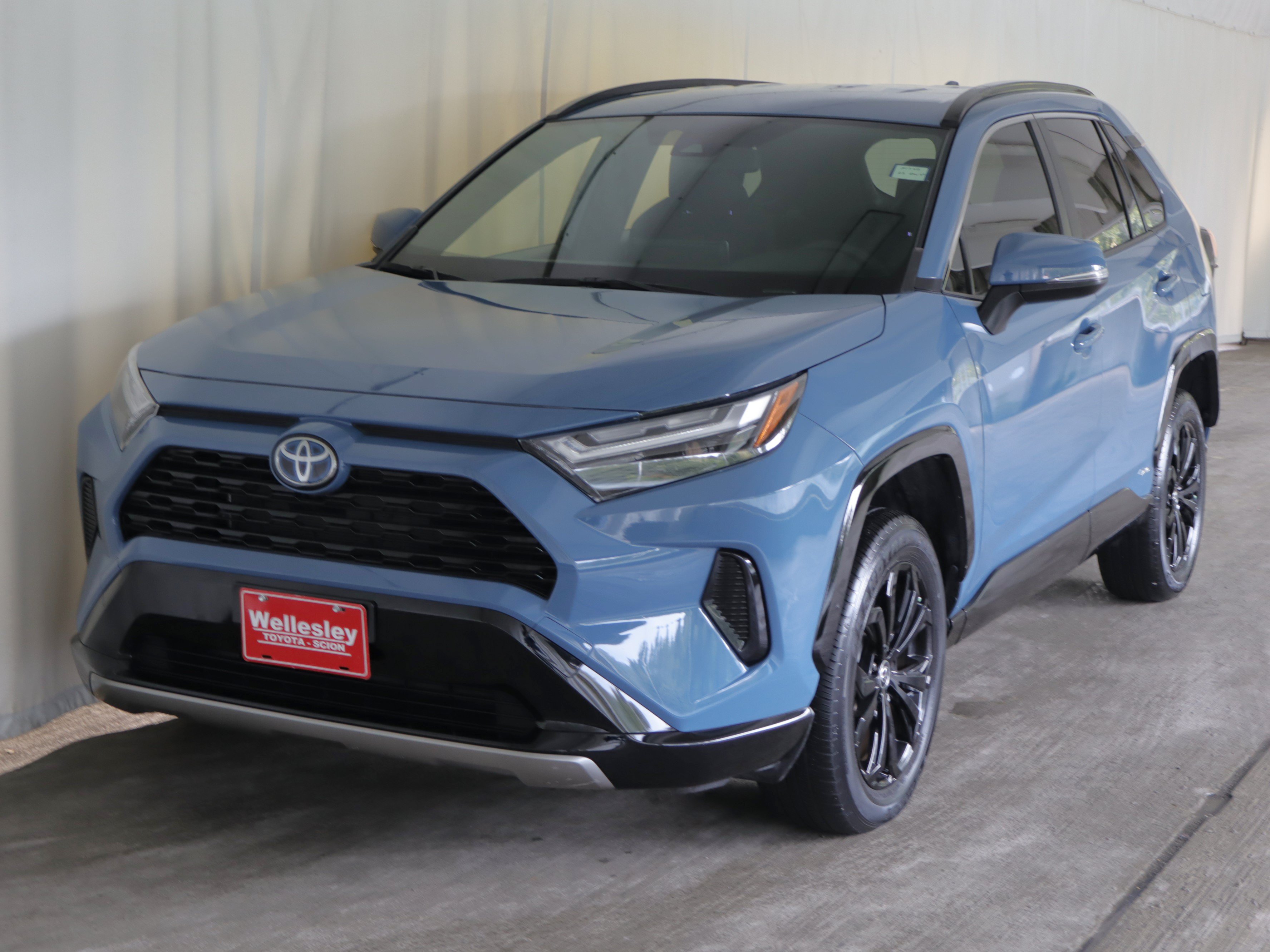 Used 2023 Toyota RAV4 SE AWD/4WD image 22