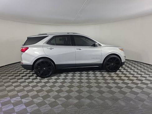 Used 2021 Chevrolet Equinox Premier image 6