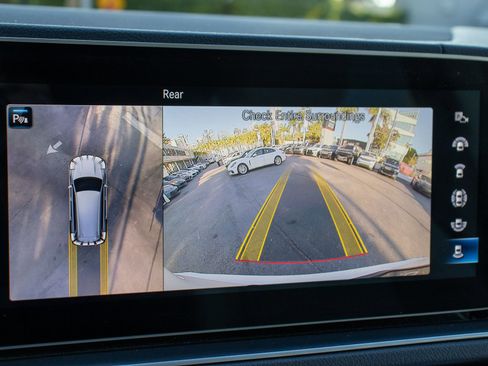 Used 2022 Mercedes-Benz GLS 450 4MATIC image 39