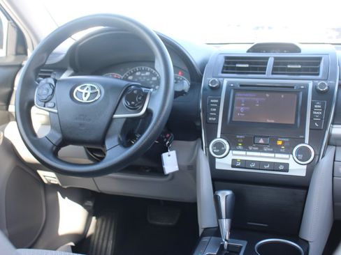 Used 2014 Toyota Camry LE FWD image 22