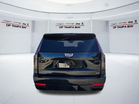 Used 2021 Cadillac Escalade ESV Sport w/ Driver Assist Tech Package AWD/4WD image 5