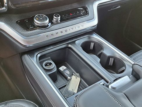 New 2026 Ford Expedition Platinum AWD/4WD image 11