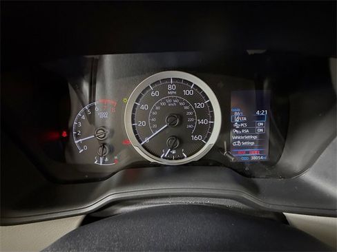 Used 2022 Toyota Corolla LE image 16