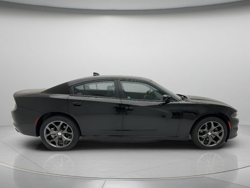 Used 2015 Dodge Charger SXT w/ AWD Plus Group image 4