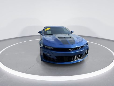 Used 2022 Chevrolet Camaro SS RWD image 3