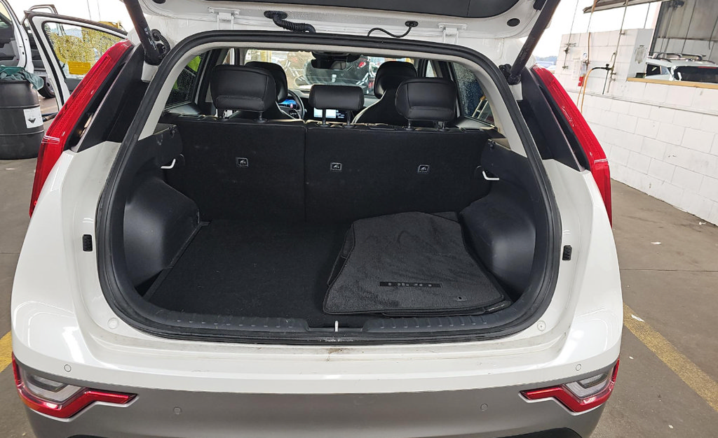 Used 2023 Kia Niro Wave w/ Wave Preserve Package FWD image 17