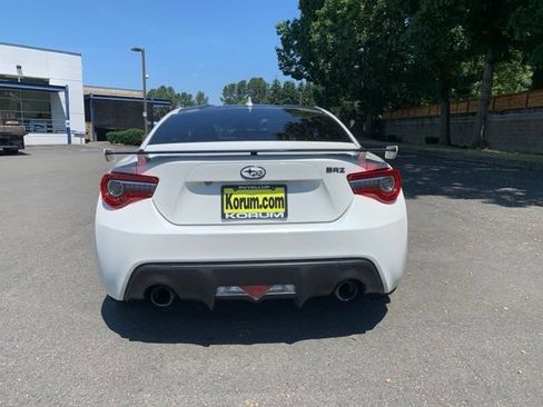 Used 2017 Subaru BRZ Limited w/ Popular Package #2 RWD image 4
