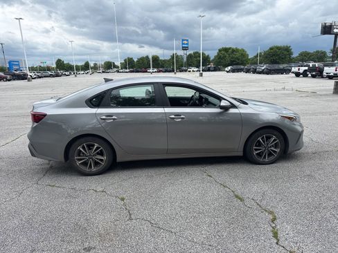 Used 2024 Kia Forte LXS w/ LXS Technology Package FWD image 3