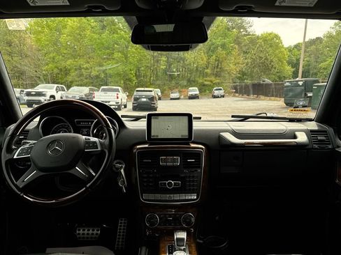 Used 2015 Mercedes-Benz G 63 AMG 4MATIC image 31