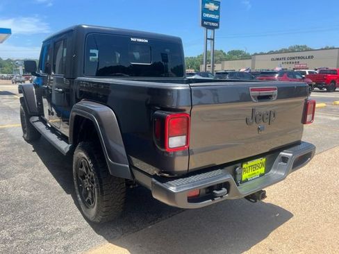 Used 2021 Jeep Gladiator Sport AWD/4WD image 9