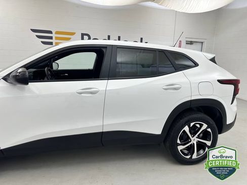 Certified 2024 Chevrolet Trax RS w/ Driver Confidence Package FWD image 6