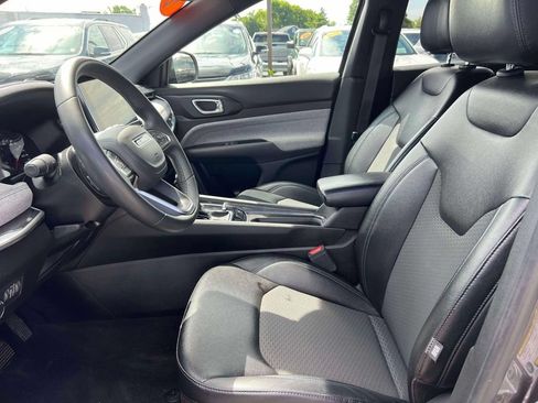 Used 2024 Jeep Compass Latitude w/ Altitude Special Edition AWD/4WD image 15