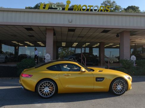 Used 2017 Mercedes-Benz AMG GT Coupe image 2