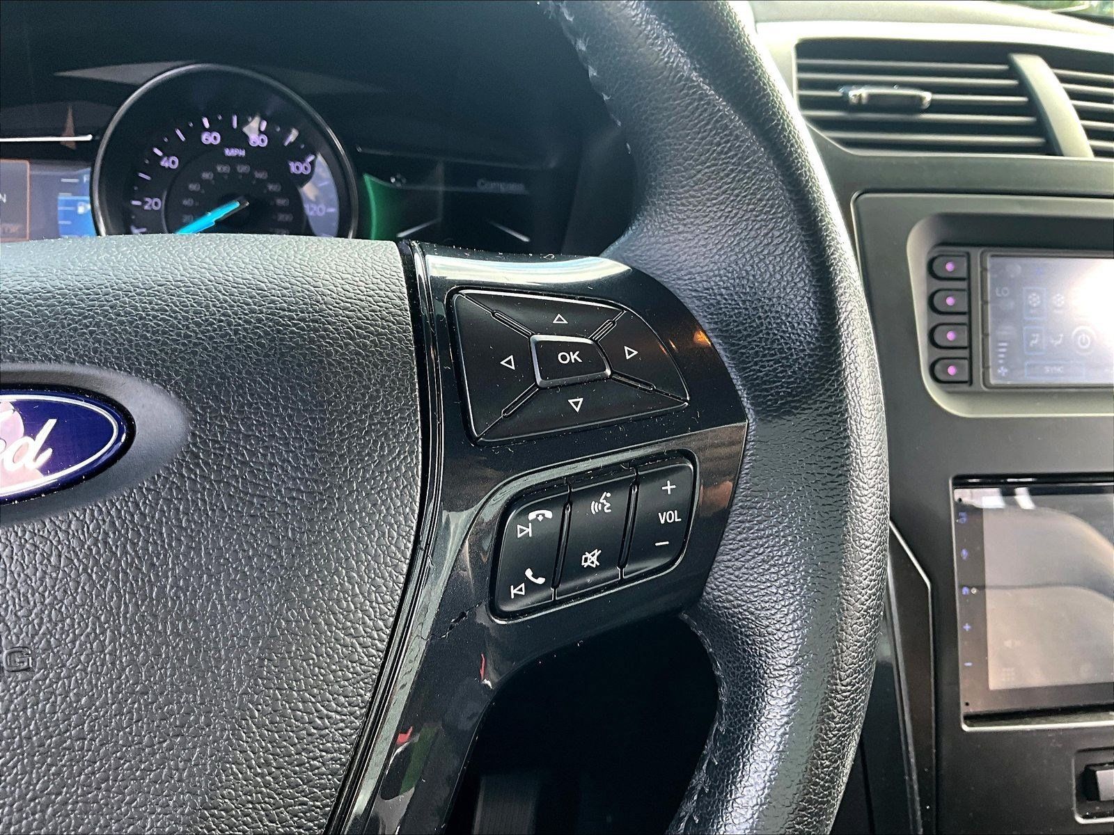 Used 2018 Ford Explorer XLT w/ Equipment Group 202A FWD image 12