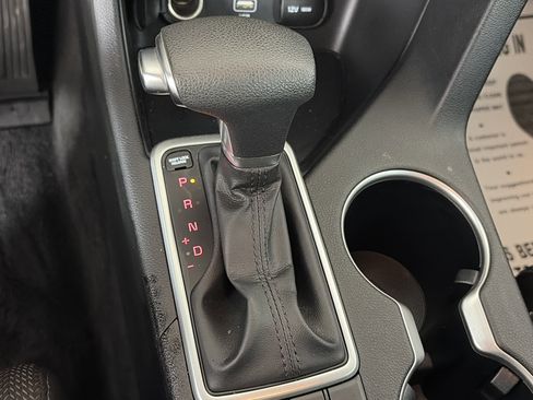 Used 2020 Kia Sportage LX image 24