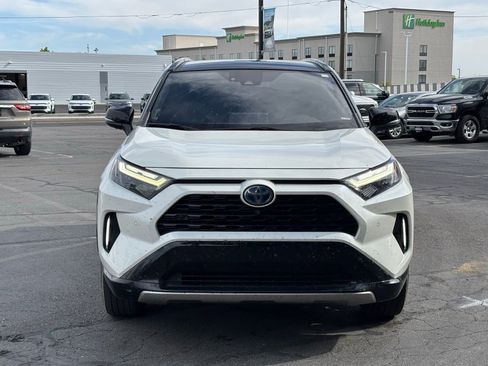 Used 2022 Toyota RAV4 XSE AWD/4WD image 2