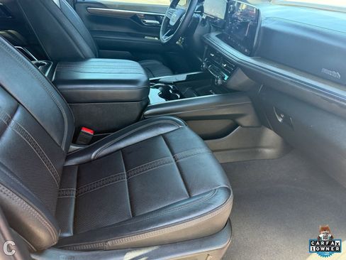 Certified 2025 Chevrolet Tahoe High Country AWD/4WD image 10