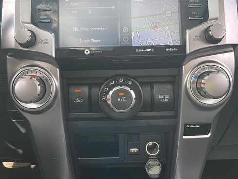 Used 2022 Toyota 4Runner SR5 Premium image 39