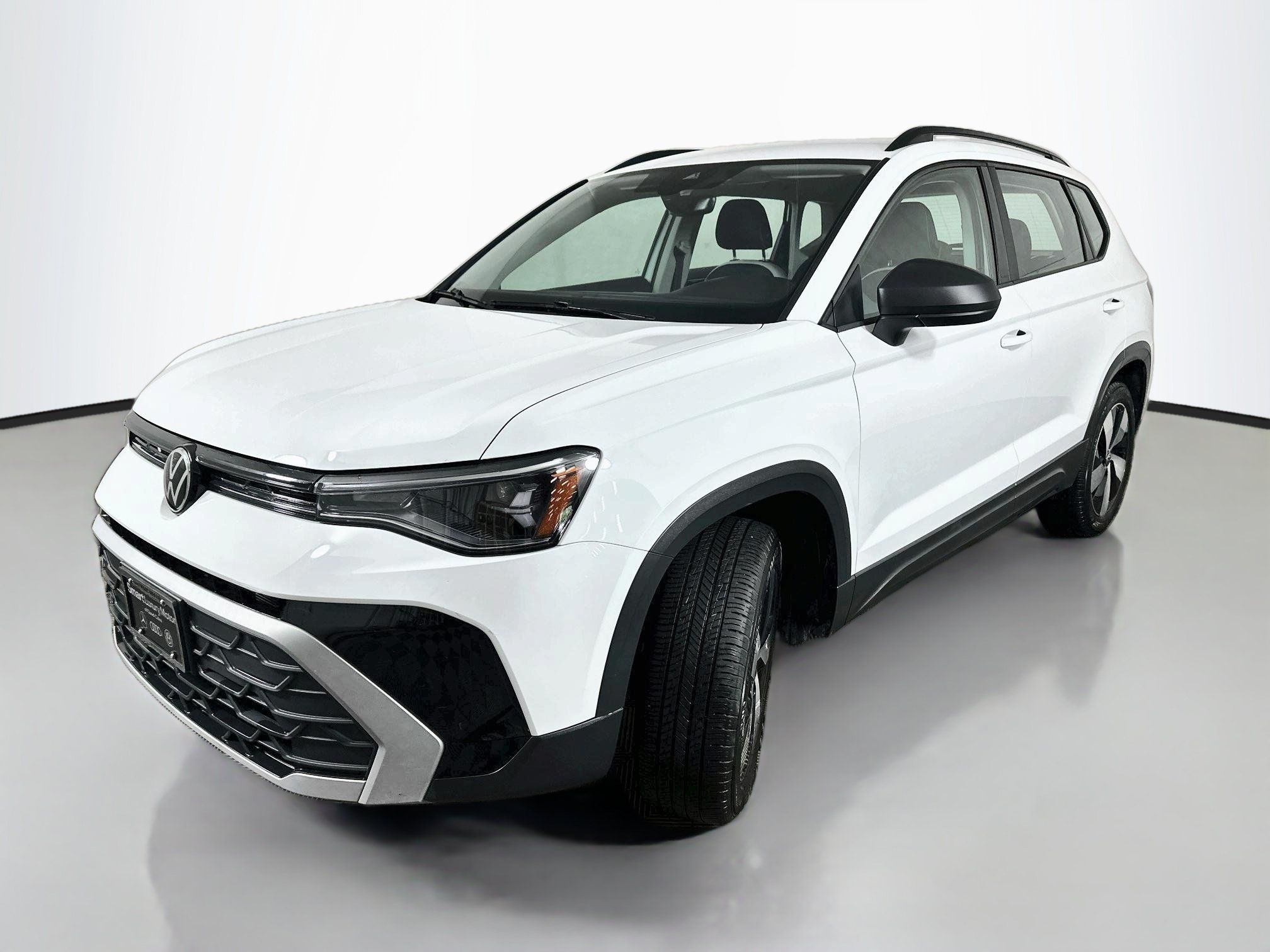 Used 2025 Volkswagen Taos S AWD/4WD image 3