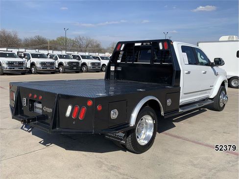 Used 2022 RAM 5500 4x4 Crew Cab image 2