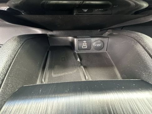 Used 2024 Ford Escape Platinum AWD/4WD image 28