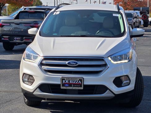 Used 2019 Ford Escape SEL image 2