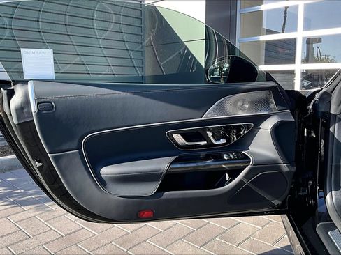 Used 2023 Jaguar F-PACE AWD/4WD image 21