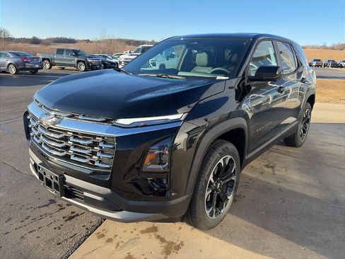 Certified 2026 Chevrolet Equinox LT w/ Convenience Package II FWD image 3