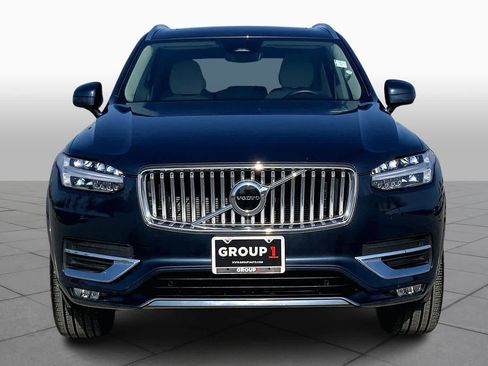 Used 2024 Volvo XC90 B5 Core image 4