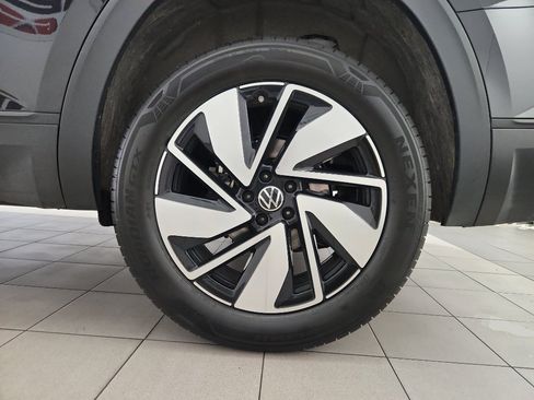 Certified 2025 Volkswagen Atlas SE w/ Panoramic Sunroof Package image 39