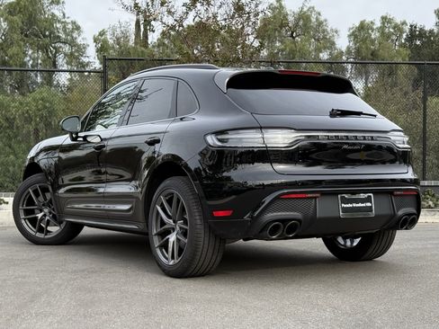 Used 2025 Porsche Macan image 3