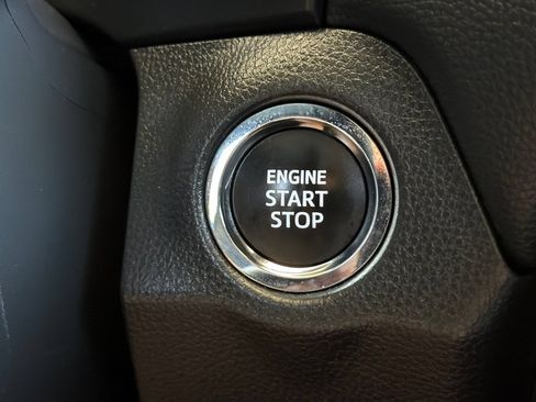 Certified 2025 Toyota RAV4 XLE AWD/4WD image 36