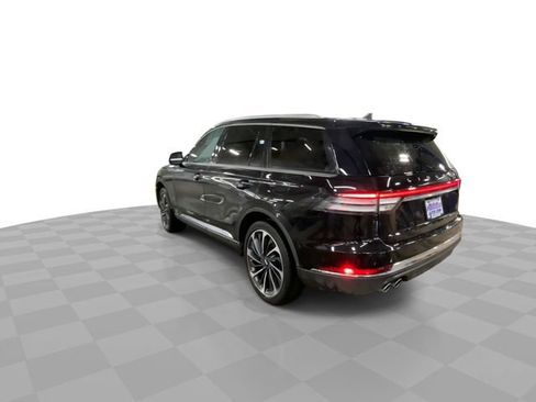Used 2023 Lincoln Aviator Reserve w/ Equipment Group 201A image 8