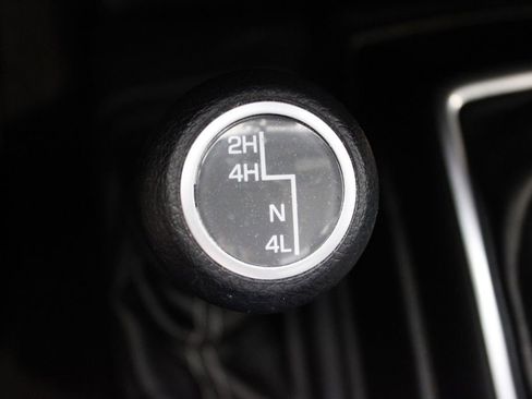 Used 2018 Jeep Wrangler Unlimited Sahara w/ LED Lighting Group AWD/4WD image 17