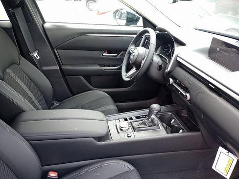 Certified 2025 MAZDA CX-50 AWD 2.5 S w/ Preferred Package image 7