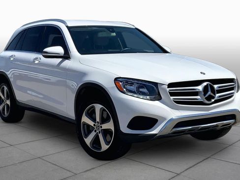 Used 2018 Mercedes-Benz GLC 300 4MATIC image 3