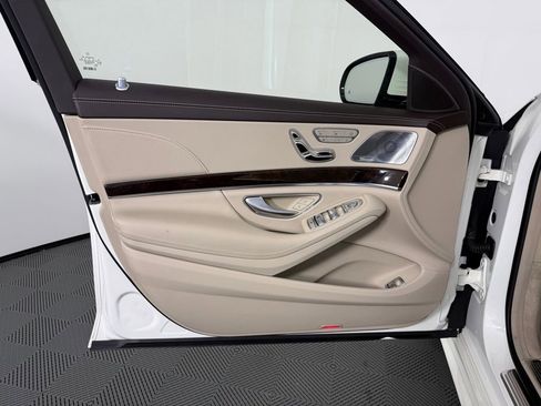 Used 2019 Mercedes-Benz S 560 Sedan image 15