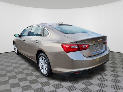 Used 2025 Chevrolet Malibu LT image 3