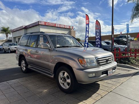 Used 2003 Toyota Land Cruiser image 2