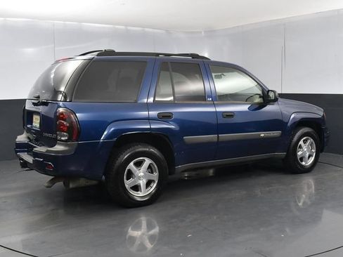 Used 2004 Chevrolet TrailBlazer LS w/ LS Preferred Equipment Group AWD/4WD image 3