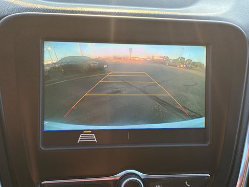 Used 2020 Chevrolet Equinox LS w/ LS Convenience Package FWD image 18