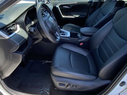 Certified 2025 Toyota RAV4 XLE Premium AWD/4WD image 27